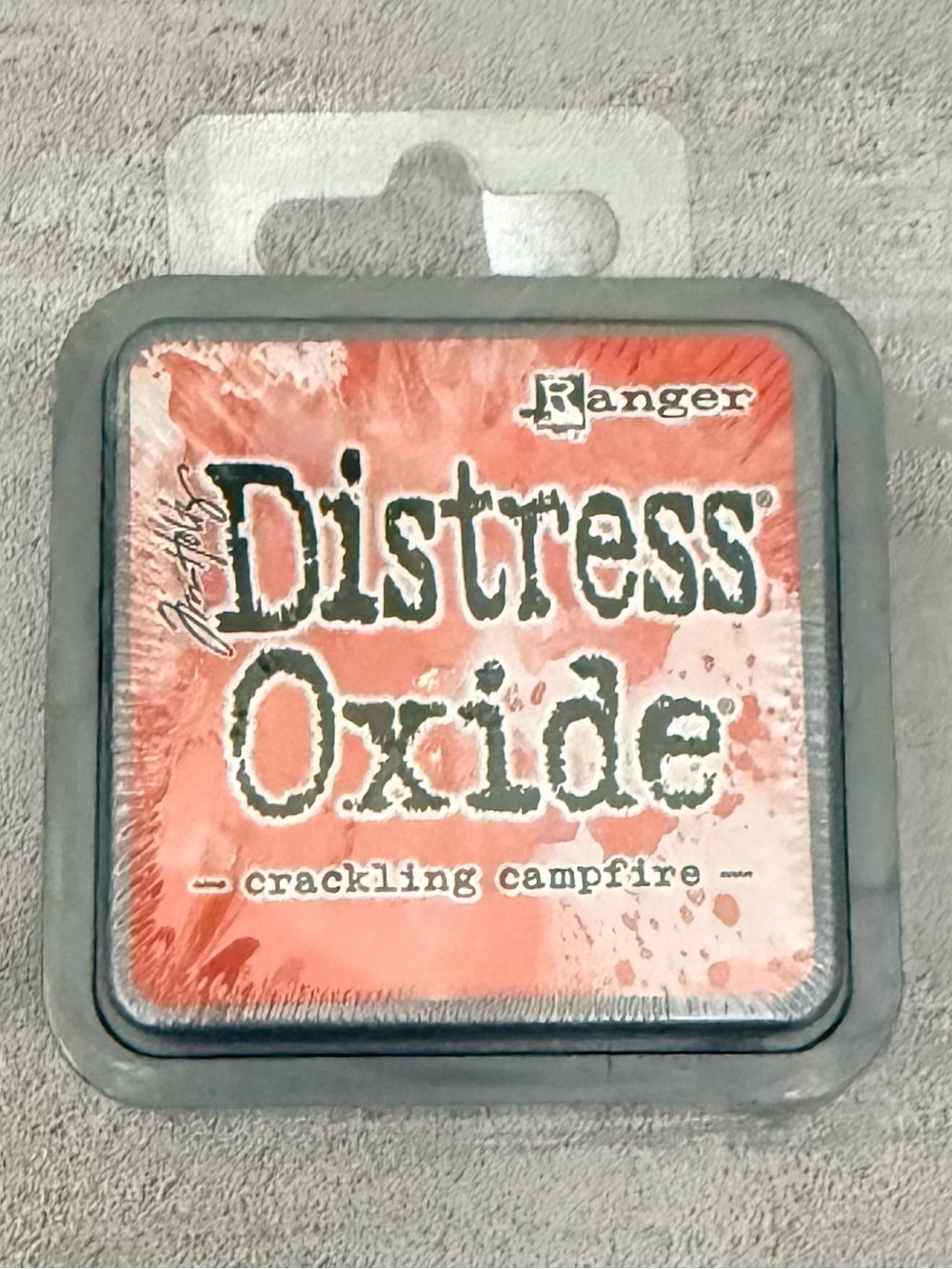 Tim Holtz Distress Oxide & Idea-ology Mixed Media Pack - Red, Black, Cream - Picture 8 of 9